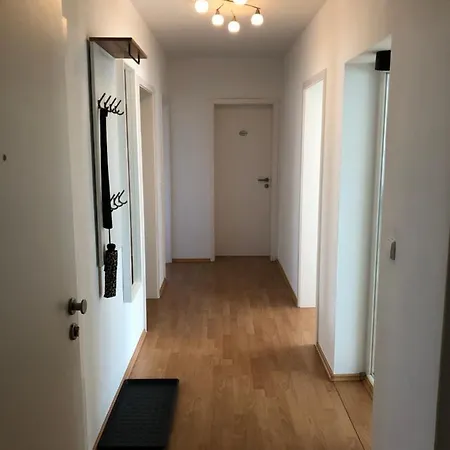 Stuttgart Messe & Flughafen * Leinfelden-Echterdingen